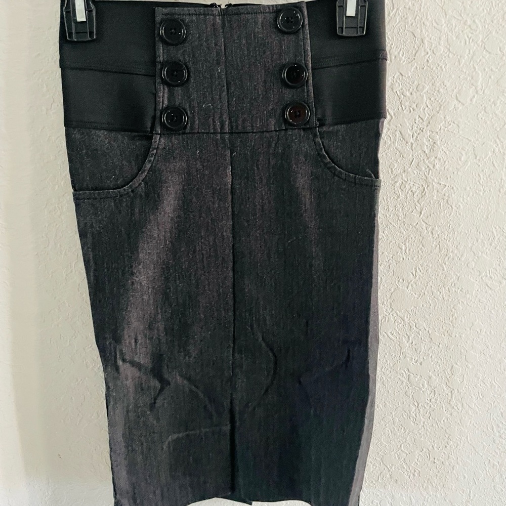 Long gray skirt